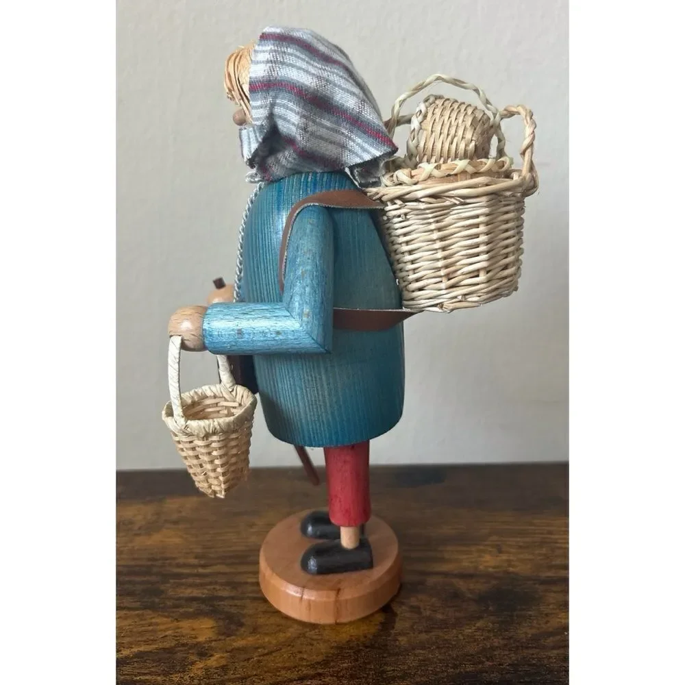 Vintage DREGENO Seiffener Originale German  Basket Dealer Wood Nutcracker/New